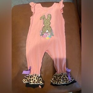 Baby Girls bunny 🐰 outfit Sz 18-24 months
